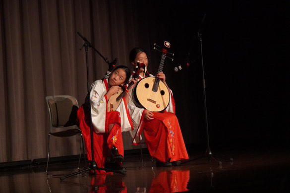 Cleo and Claire Wang performing duet at University of Texas at Austin. The pair performed a duet on Feb. 2 at the university.