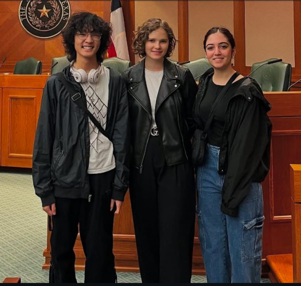 Navigation to Story: Protesting for progress: Future International Baccalaureate candidates exercise democratic rights to reverse district budget decisions